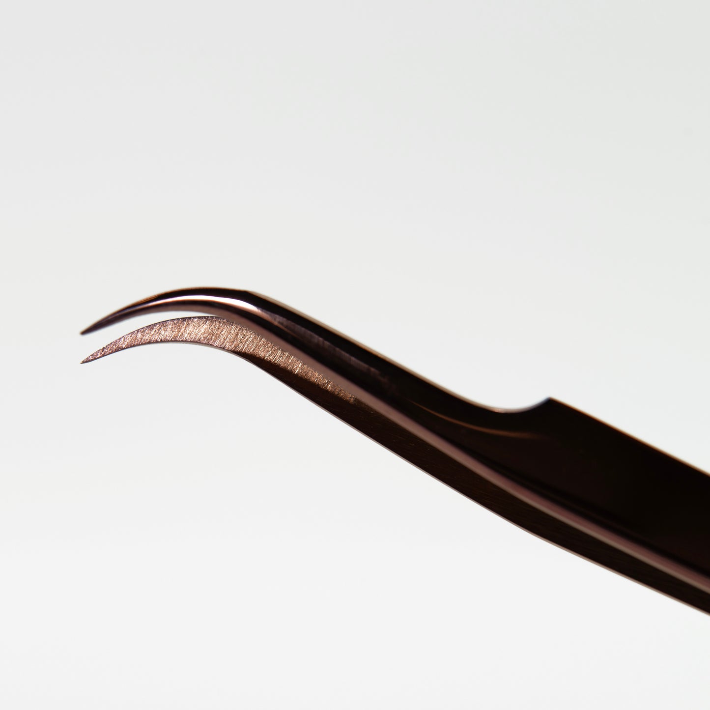 Pawfect Clutch Tweezer