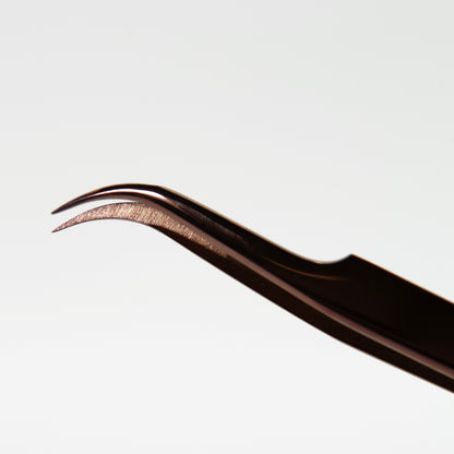 Pawfect Clutch Tweezer